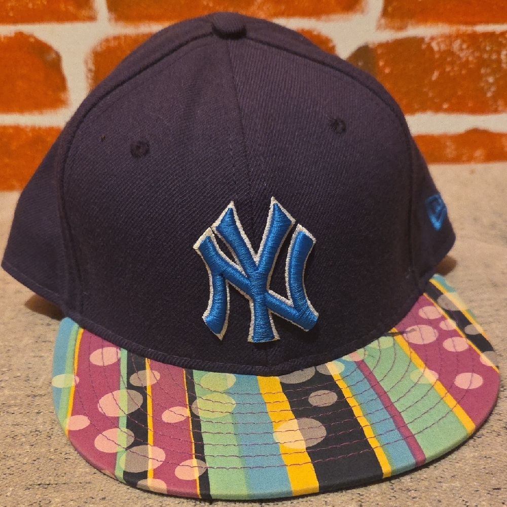 ⚾️ New Era New York Yankees Cap with Multicolor Brim - 7 3/8" ⚾️